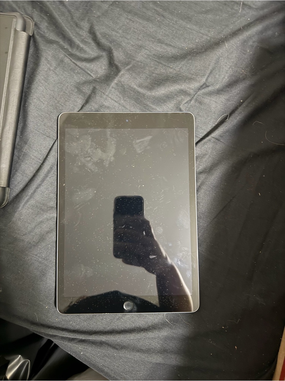 Apple iPad with Rotating Protective Case